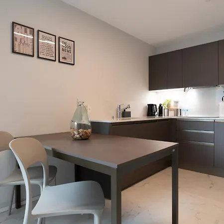 Apartment Center - Free Parking, Netflix And Wi-fi