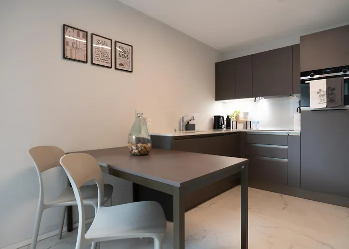 Apartment Center - Free Parking, Netflix And Wi-fi