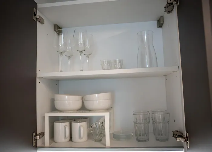 Apartment Center - Free Parking, Netflix And Wi-fi *