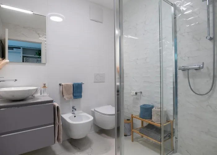 Center - Free Parking, Netflix And Wi-fi