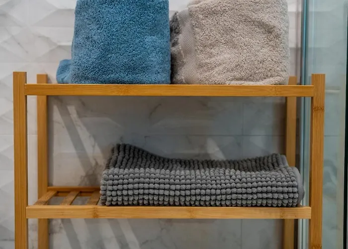 Center - Free Parking, Netflix And Wi-fi