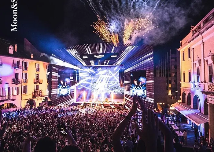 Center - Free Parking, Netflix And Wi-fi Apartment